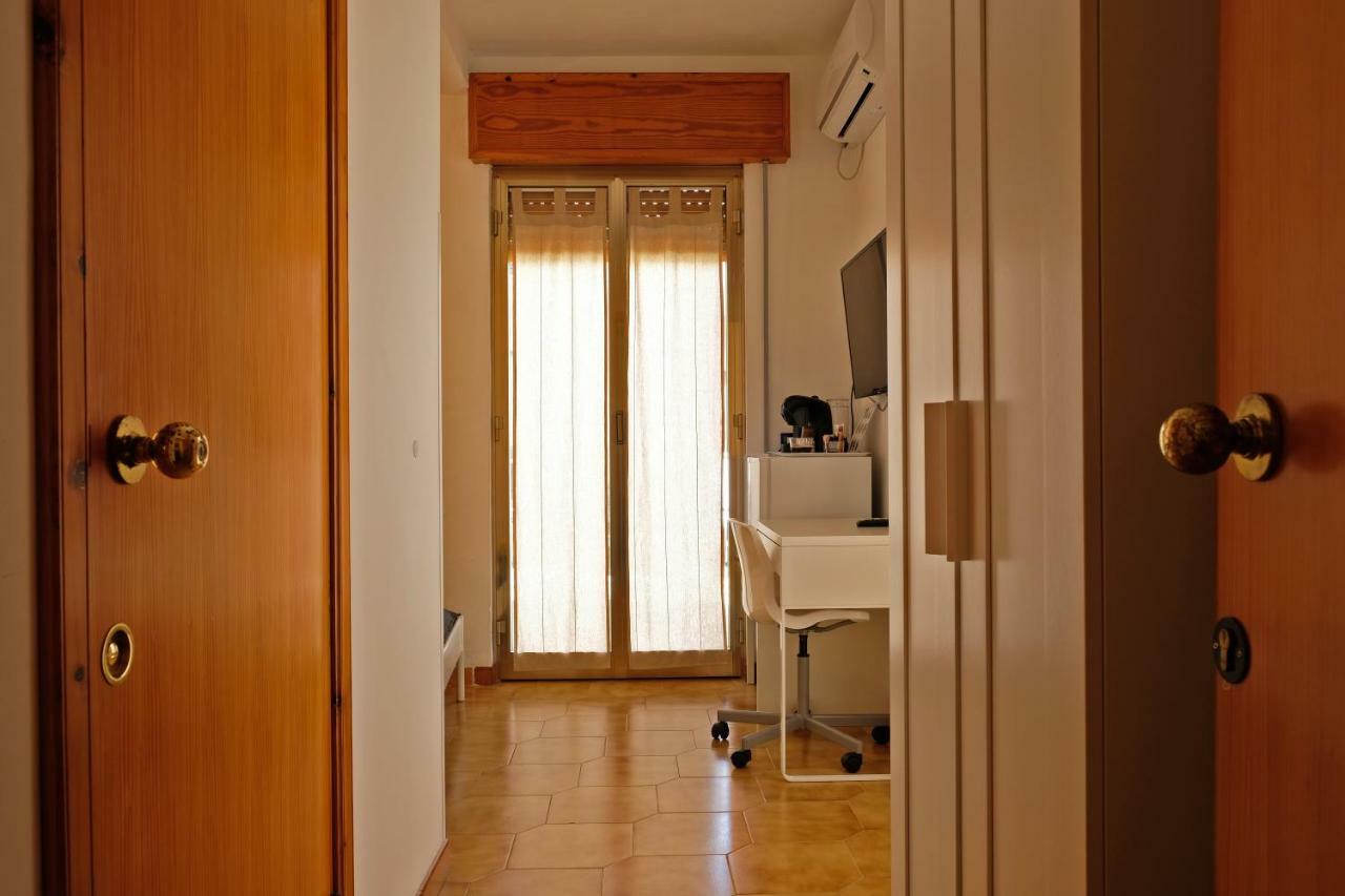 Guest House Via Crispi 波扎洛 外观 照片